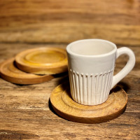 Platitos de madera para taza