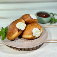 Bollo dulce de guayaba y glaseado de limon