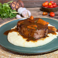 Osobuco estofado con polenta