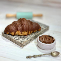 Croissant con chocolate