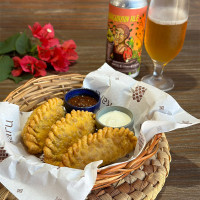 Cesta de empanada de carne frita