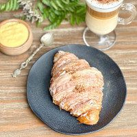 Croissant con dulce de leche